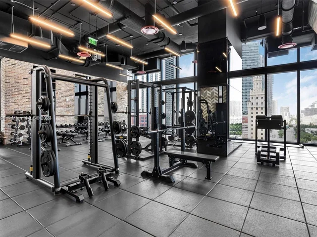 398 NE 5th St # 1703, Miami FL 33132