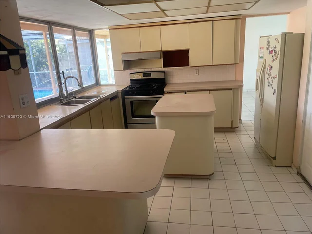 7120 NW 20th Street, Sunrise FL 33313