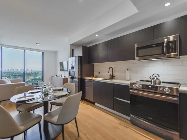 398 NE 5th St # 4210, Miami FL 33132