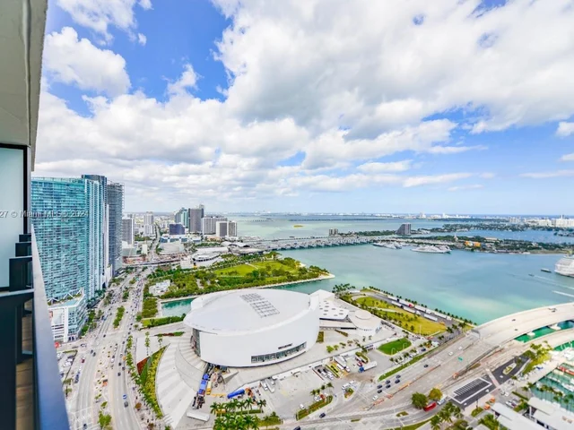 398 NE 5th St # 4210, Miami FL 33132