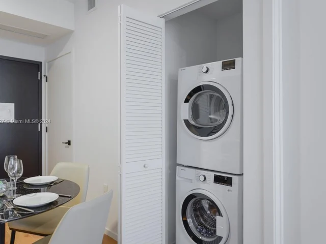 398 NE 5th St # 4210, Miami FL 33132