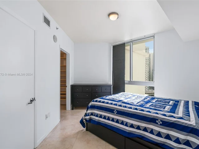 350 S Miami Ave # 2210, Miami FL 33130