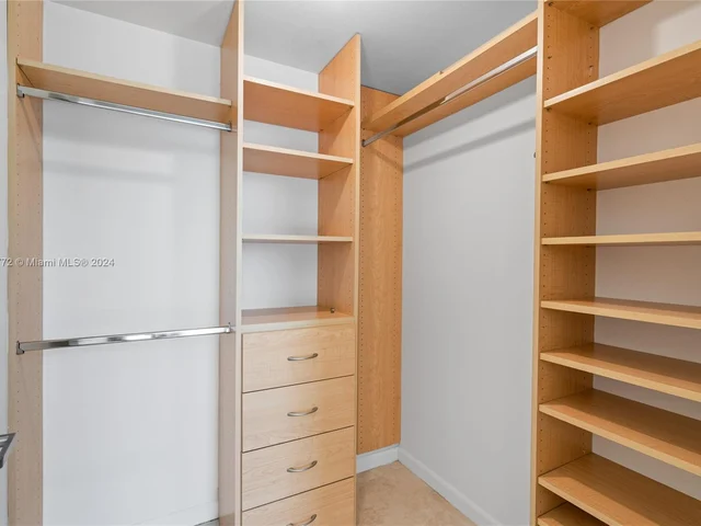 350 S Miami Ave # 2210, Miami FL 33130