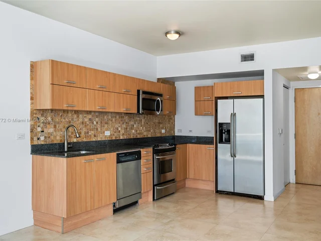 350 S Miami Ave # 2210, Miami FL 33130