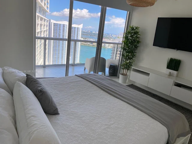 495 Brickell Avenue # 4006, Miami FL 33131