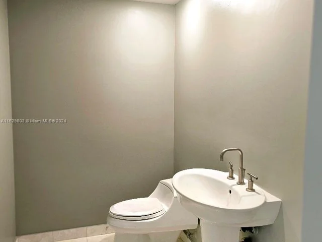 3535 S Ocean Dr # 1206, Hollywood FL 33019