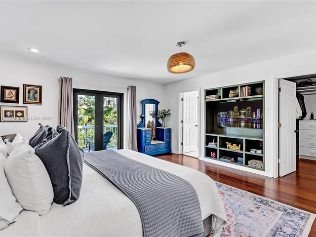 698 Fernwood Rd # B, Key Biscayne FL 33149