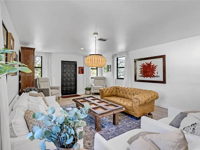 698 Fernwood Rd # B, Key Biscayne FL 33149