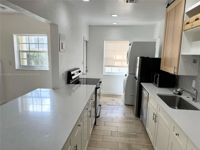 406 SE 11th Ct # B, Fort Lauderdale FL 33316