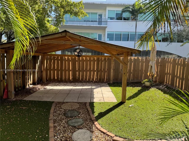 406 SE 11th Ct # B, Fort Lauderdale FL 33316