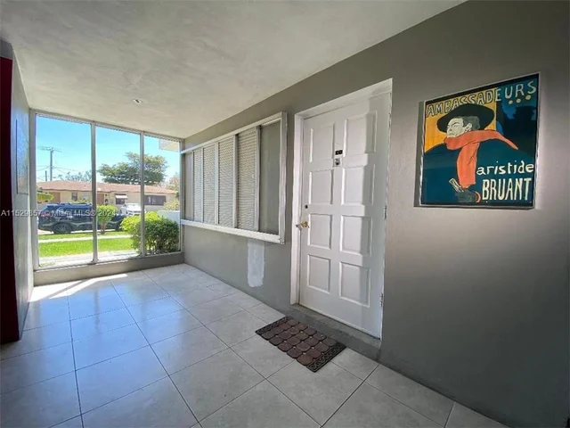 1855 Plunkett St # 101, Hollywood FL 33020