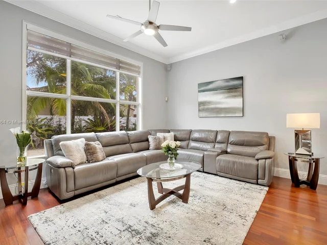 6951 Loch Ness Dr, Miami Lakes FL 33014