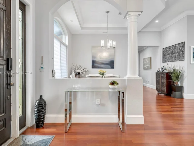 6951 Loch Ness Dr, Miami Lakes FL 33014