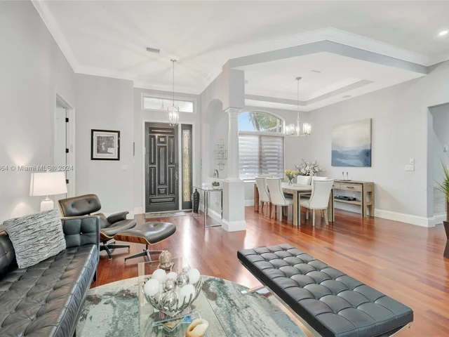 6951 Loch Ness Dr, Miami Lakes FL 33014