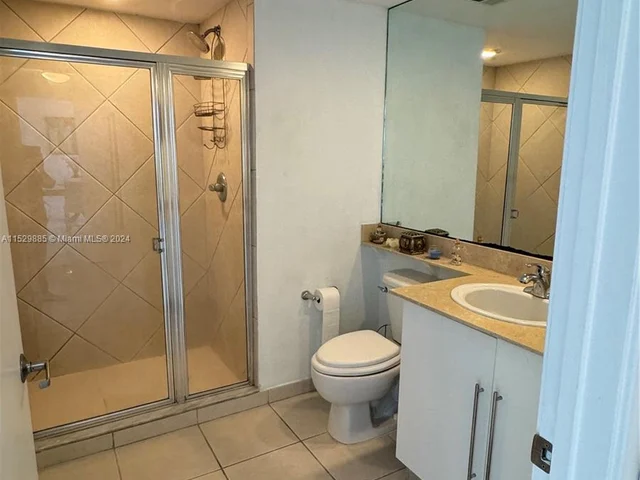 335 S Biscayne Blvd # 2900, Miami FL 33131