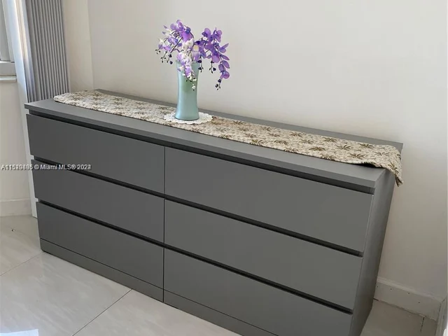 335 S Biscayne Blvd # 2900, Miami FL 33131