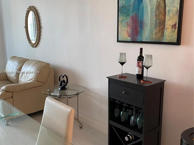 335 S Biscayne Blvd # 2900, Miami FL 33131