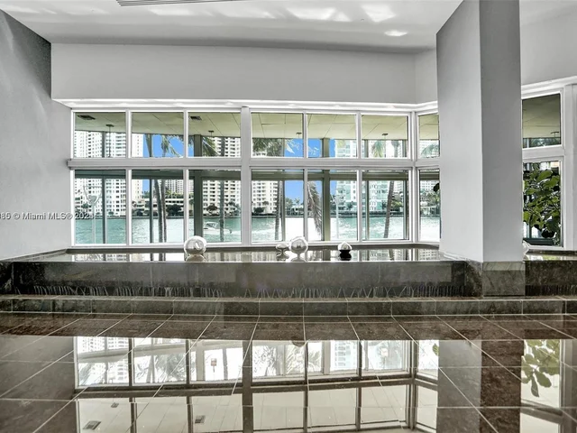 335 S Biscayne Blvd # 2900, Miami FL 33131