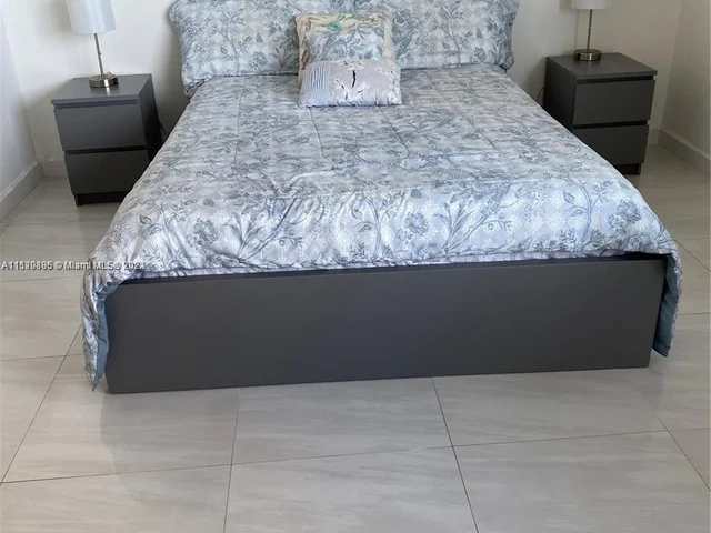 335 S Biscayne Blvd # 2900, Miami FL 33131