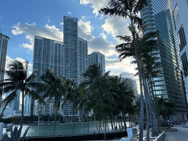 335 S Biscayne Blvd # 2900, Miami FL 33131