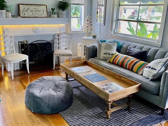 1701 Fletcher St, Hollywood FL 33020