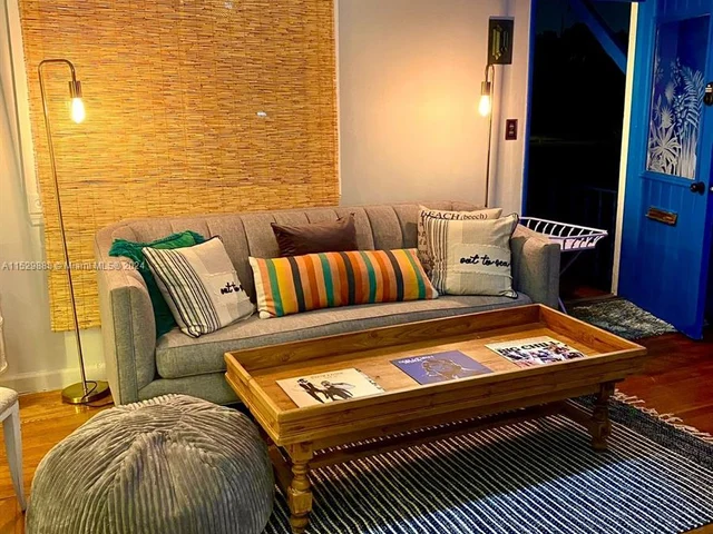 1701 Fletcher St, Hollywood FL 33020