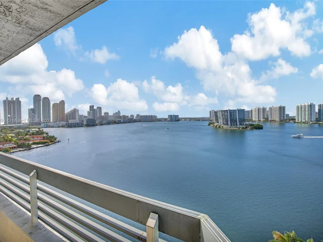 19101 Mystic Pointe Dr # 1501, Aventura FL 33180