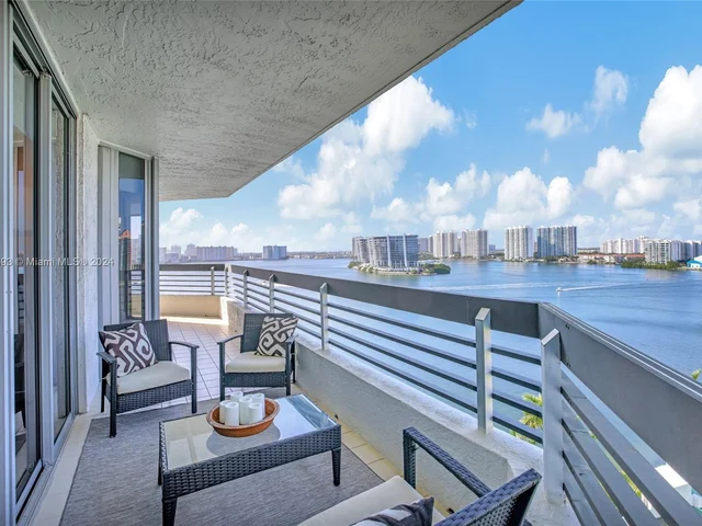 19101 Mystic Pointe Dr # 1501, Aventura FL 33180