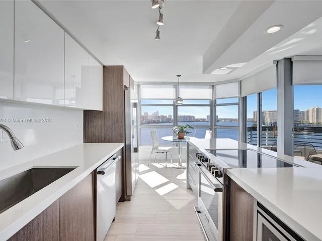 19101 Mystic Pointe Dr # 1501, Aventura FL 33180