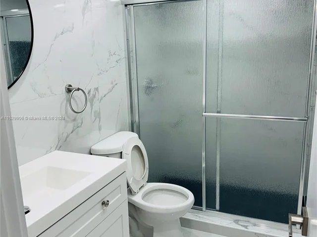 18601 NE 14th Ave # 111, Miami FL 33179