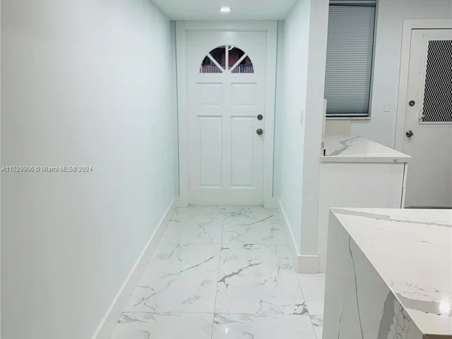 18601 NE 14th Ave # 111, Miami FL 33179