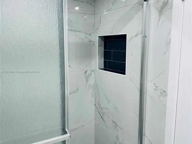 18601 NE 14th Ave # 111, Miami FL 33179