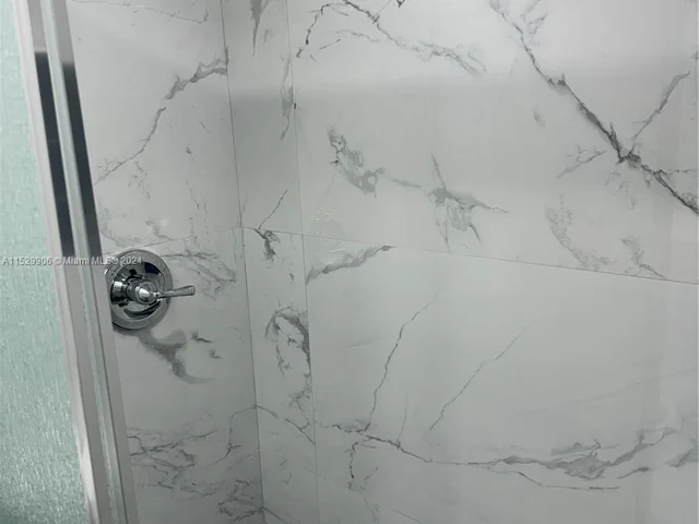 18601 NE 14th Ave # 111, Miami FL 33179