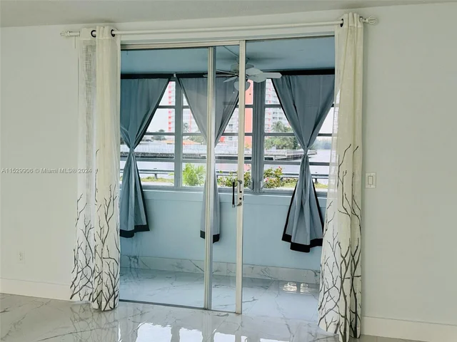 18601 NE 14th Ave # 111, Miami FL 33179