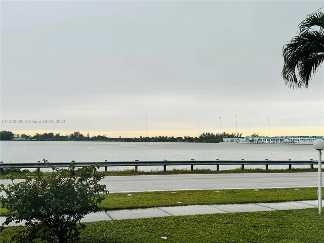 18601 NE 14th Ave # 111, Miami FL 33179