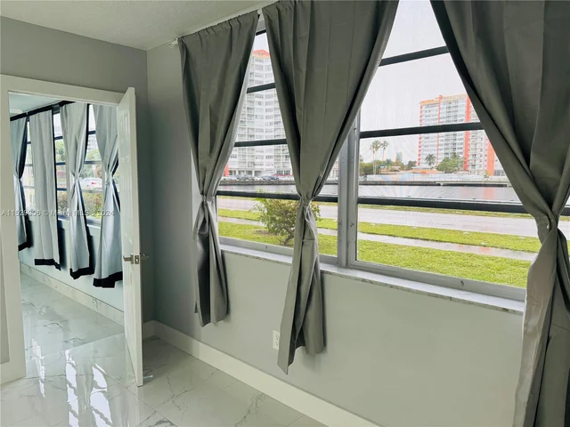 18601 NE 14th Ave # 111, Miami FL 33179