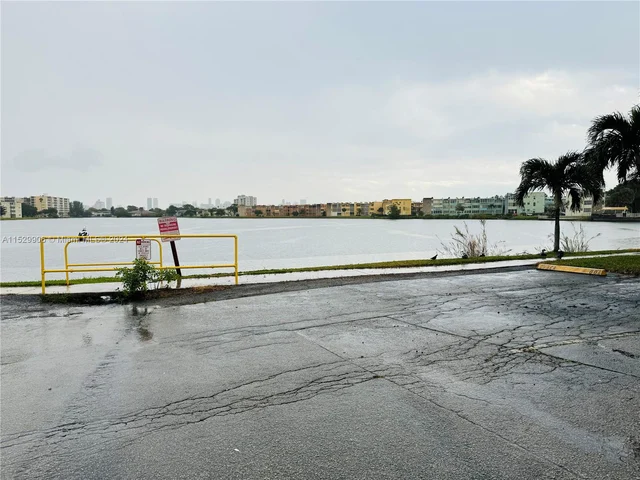 18601 NE 14th Ave # 111, Miami FL 33179