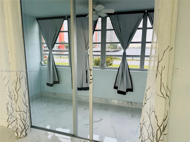 18601 NE 14th Ave # 111, Miami FL 33179