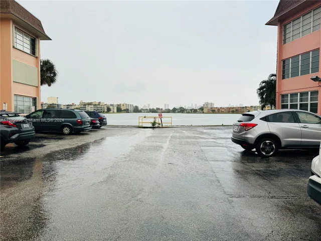 18601 NE 14th Ave # 111, Miami FL 33179