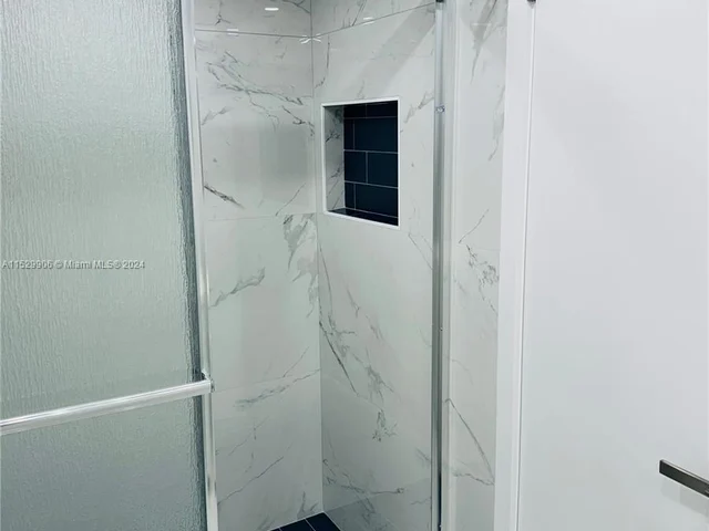 18601 NE 14th Ave # 111, Miami FL 33179