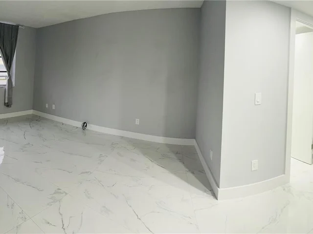 18601 NE 14th Ave # 111, Miami FL 33179