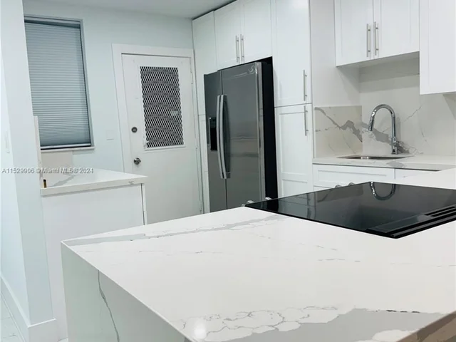 18601 NE 14th Ave # 111, Miami FL 33179