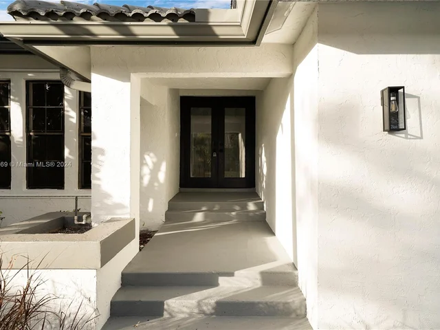 6411 NW 50th St, Coral Springs FL 33067