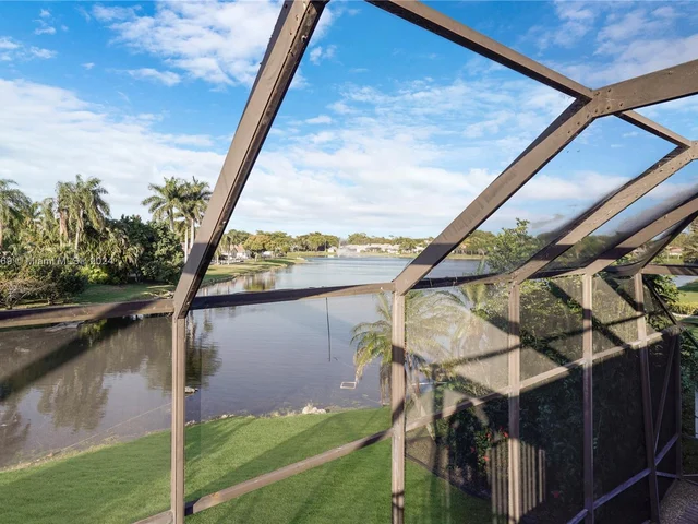 6411 NW 50th St, Coral Springs FL 33067