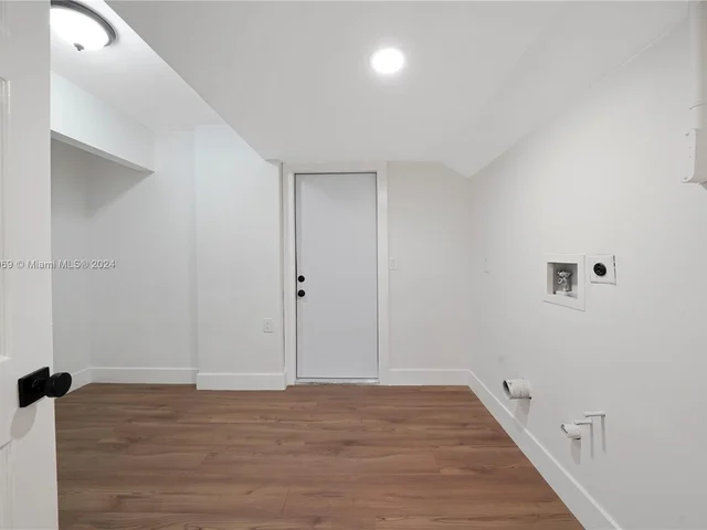 6411 NW 50th St, Coral Springs FL 33067