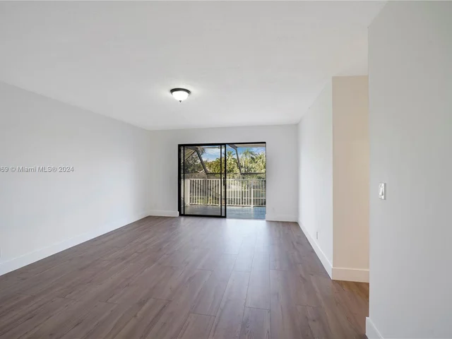 6411 NW 50th St, Coral Springs FL 33067