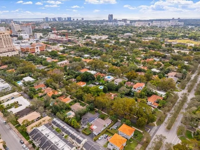 535 ALMERIA AVENUE # 1, Coral Gables FL 33134