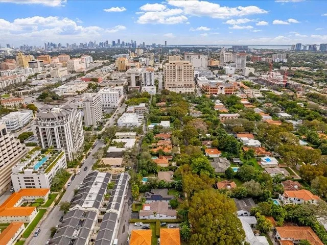 535 ALMERIA AVENUE # 1, Coral Gables FL 33134