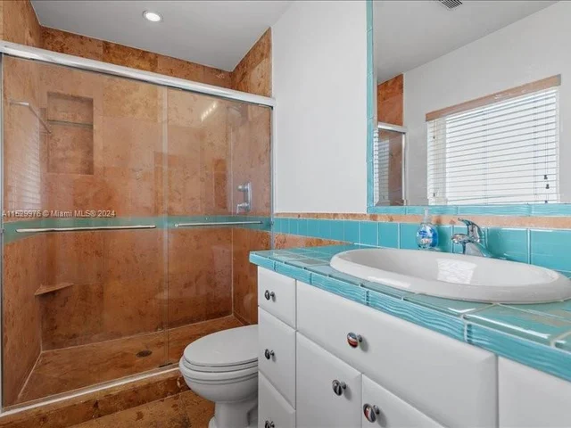 535 ALMERIA AVENUE # 1, Coral Gables FL 33134