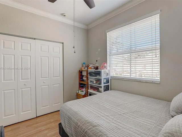 1014 NE 41st Pl, Homestead FL 33033